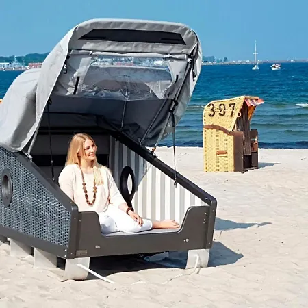 Luksustelt Schlafstrandkorb Nord -hoehe Jungfernstieg Eckernförde