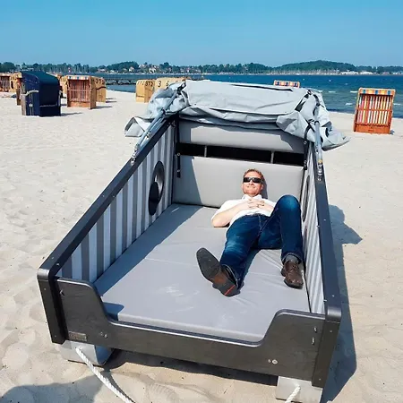Luksustelt Schlafstrandkorb Nord -hoehe Jungfernstieg Eckernförde